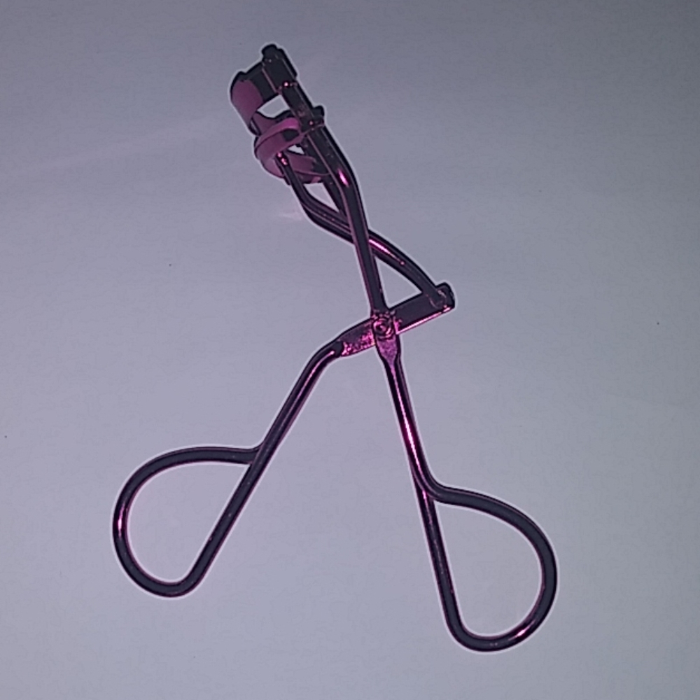 Eyelash curler
